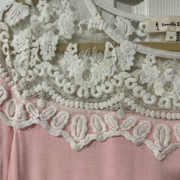 Women’s Tunic with lace detail - Picture 3 of 3